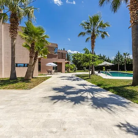 Fllad E Vale Luxury Private Pool By Pikhost Trajas