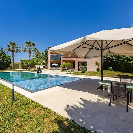 Fllad E Vale Luxury Private Pool By Pikhost ヴィラ Trajas