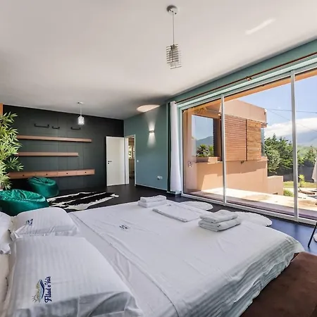 Fllad E Vale Luxury Private Pool By Pikhost Trajas