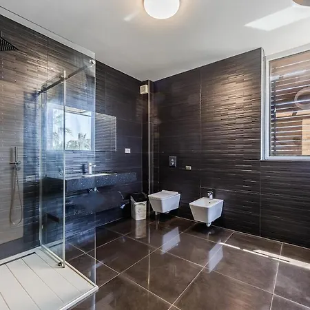 ヴィラ Fllad E Vale Luxury Private Pool By Pikhost *