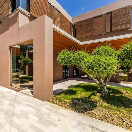 Fllad E Vale Luxury Private Pool By Pikhost