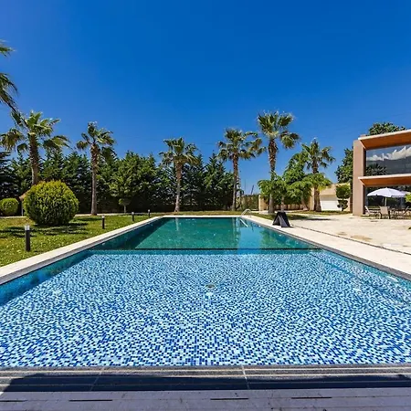 Fllad E Vale Luxury Private Pool By Pikhost Trajas